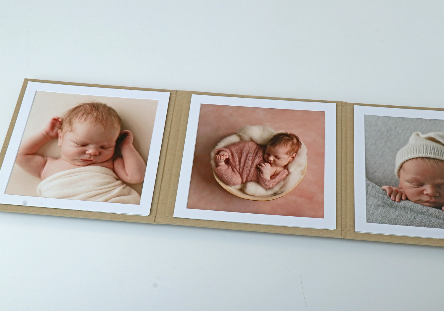 3er-folio-sand_5767-bk 3er Folio, Triple Folio, Bilder 18x18, Leinen Farbe Sand